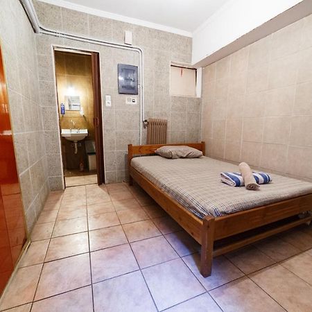 Апартаменти Private Flat For 2 Or 3 With Back Yard Near Exarhia Square And Archaelogical Museum Афіни Екстер'єр фото