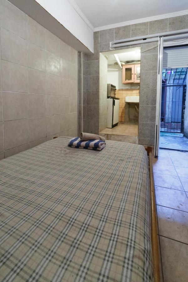 Апартаменти Private Flat For 2 Or 3 With Back Yard Near Exarhia Square And Archaelogical Museum Афіни Екстер'єр фото