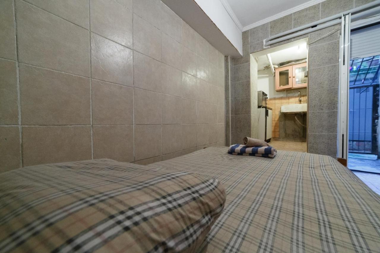 Апартаменти Private Flat For 2 Or 3 With Back Yard Near Exarhia Square And Archaelogical Museum Афіни Екстер'єр фото