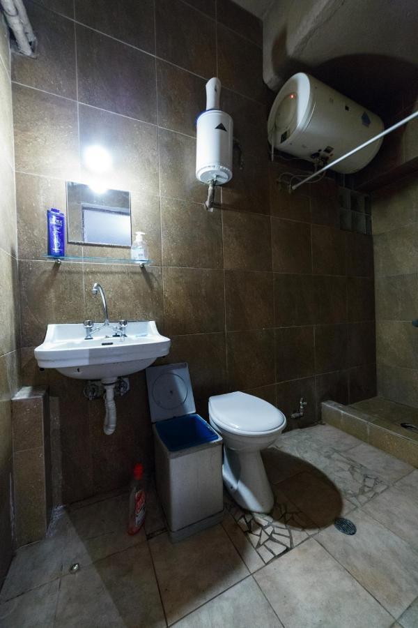 Апартаменти Private Flat For 2 Or 3 With Back Yard Near Exarhia Square And Archaelogical Museum Афіни Екстер'єр фото